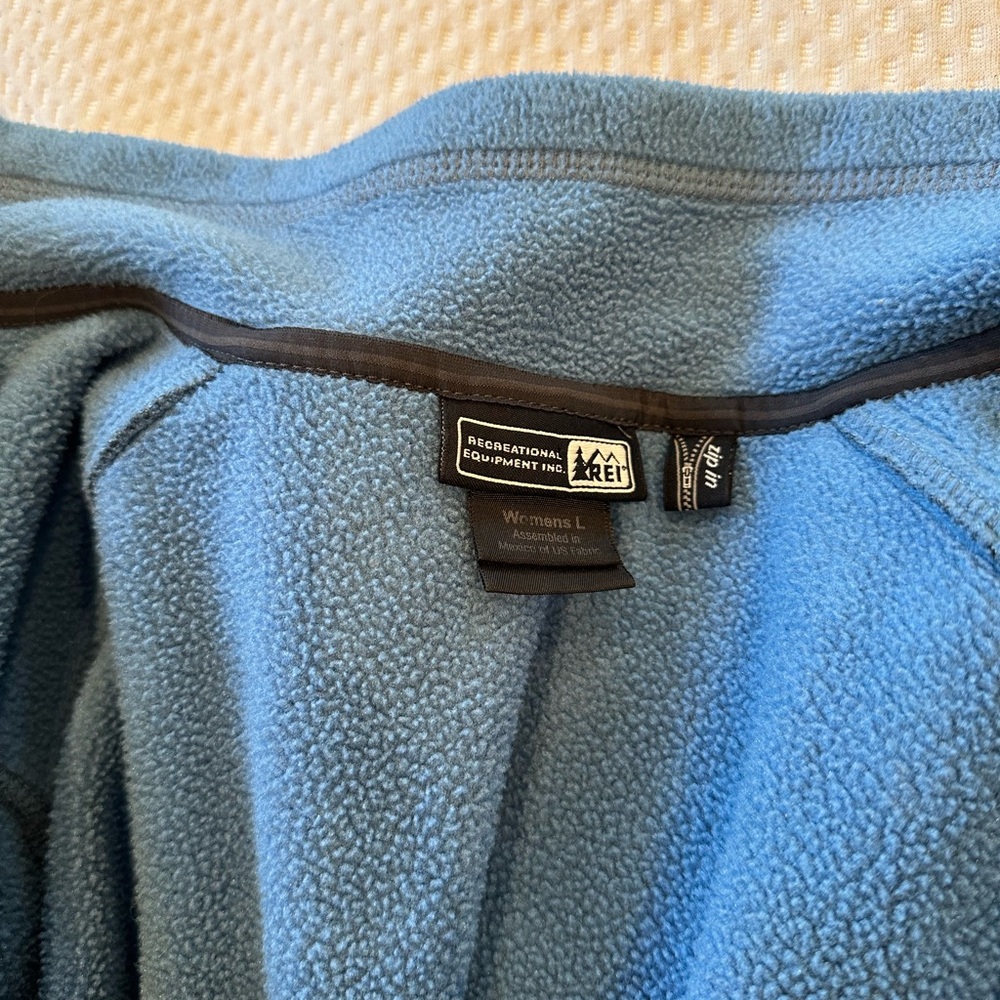 Women’s REI Fleece Jacket - Picture 2 of 3